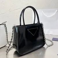 Briefcases Luxury designer handbags large tote bags is made of quality nylon material classic style fashionable single shoulder bag