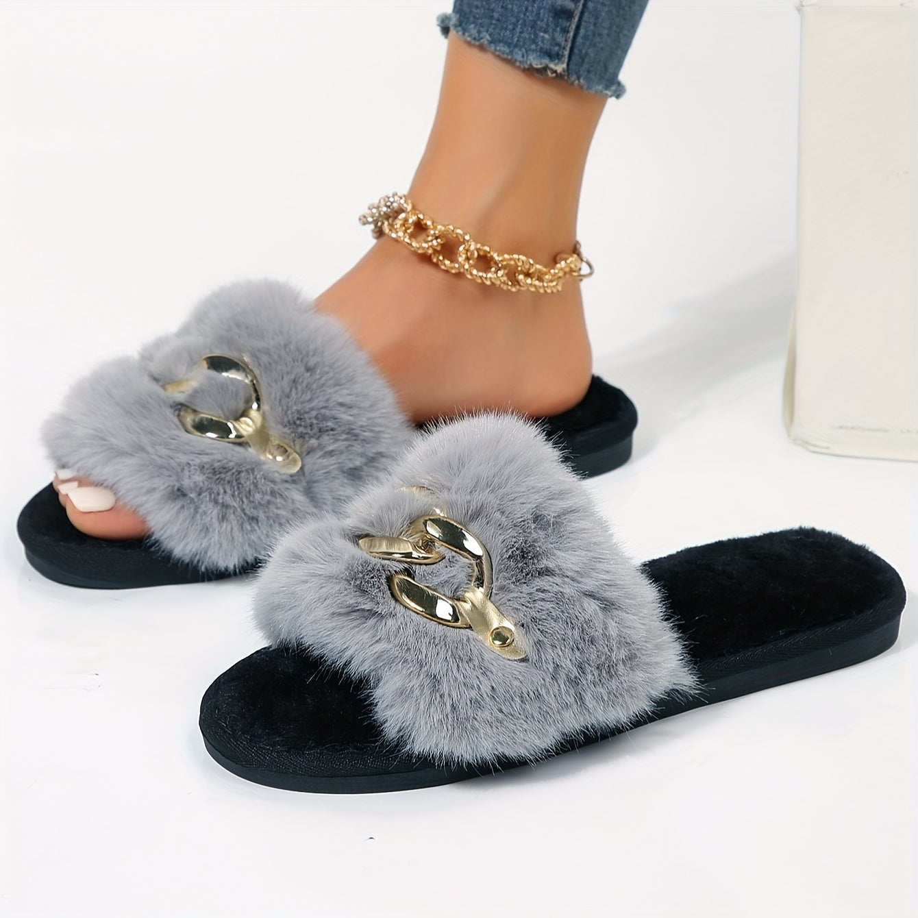 Cozy Chain Decor Slippers - Ultra Soft, Plush, and Warm Casual Slip-On Shoes for Comfortable Indoor Wear - Perfect for Home, Lounging, and Relaxation