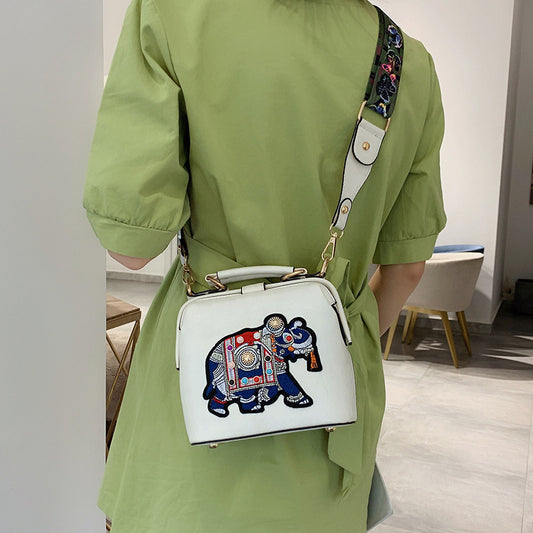 Strict Selection Bag Women's Bag New Fashion Cartoon Doctor Bag Portable Shoulder Bag Korean Style Versatile Wide-Strap Crossbody Small Bag