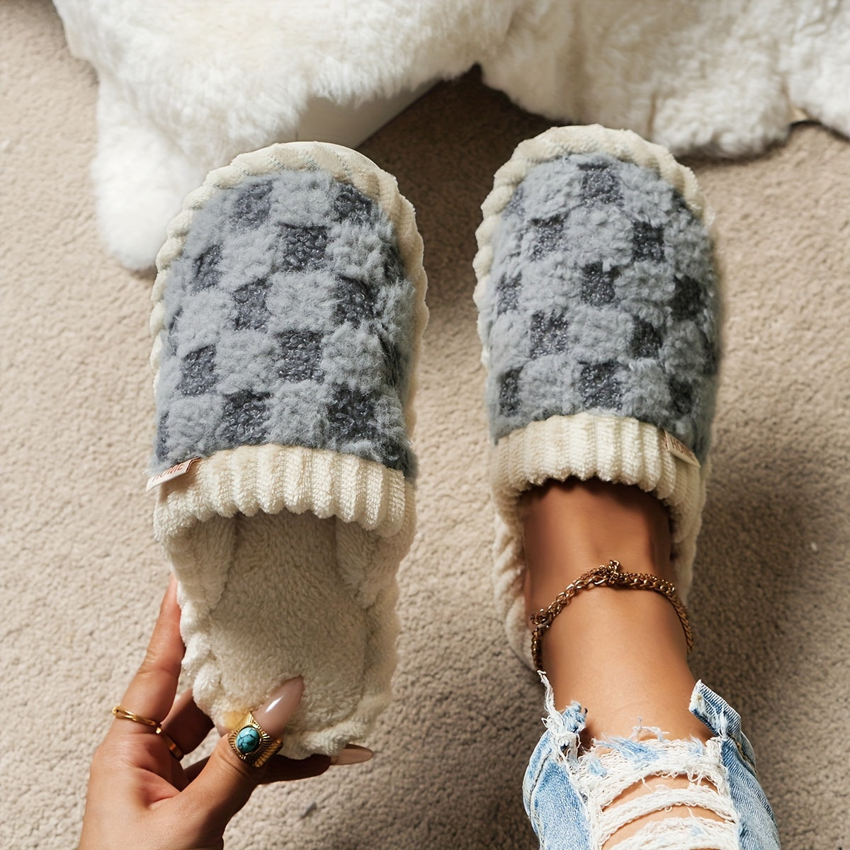 Cozy Plaid Women's Slippers - Soft, Warm, Non-Slip Sole With Quiet Fuzzy Lining For Indoor Comfort