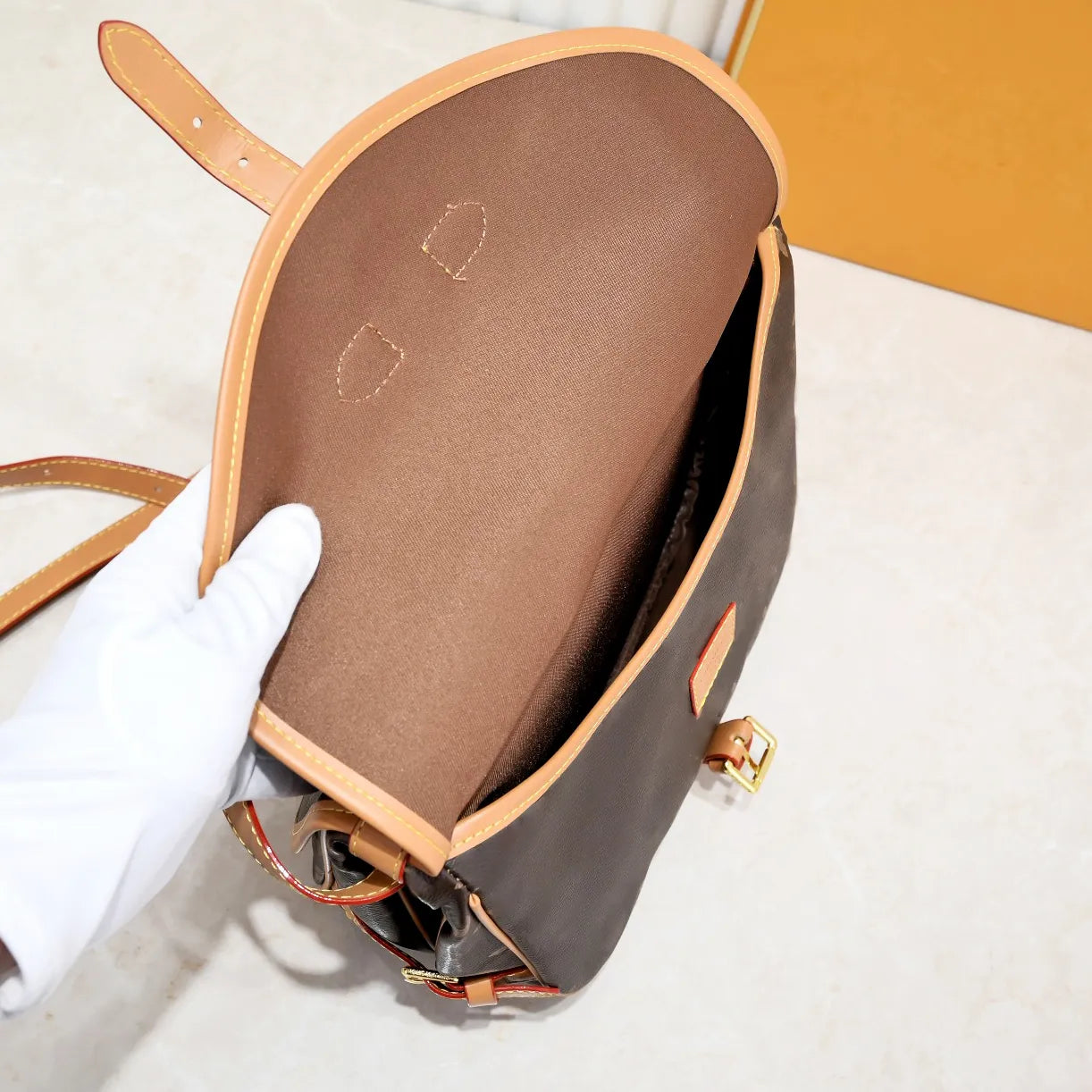 Fashion Luxury Shoulder Bag SAUMUR BB Designer Canvas Tote Classic Saddle Bag Flap Leather Tote High Quality Crossbody Bag Casual Saddle Bag M46740