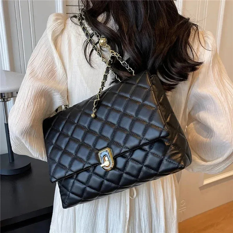 burminsa Quilted Large Chain Shoulder Bags For Women  Luxury Designer Crossbody Bags PU Leather Ladies Handbags Black White G53U#