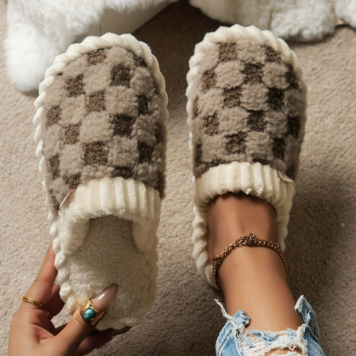 Cozy Plaid Women's Slippers - Soft, Warm, Non-Slip Sole With Quiet Fuzzy Lining For Indoor Comfort