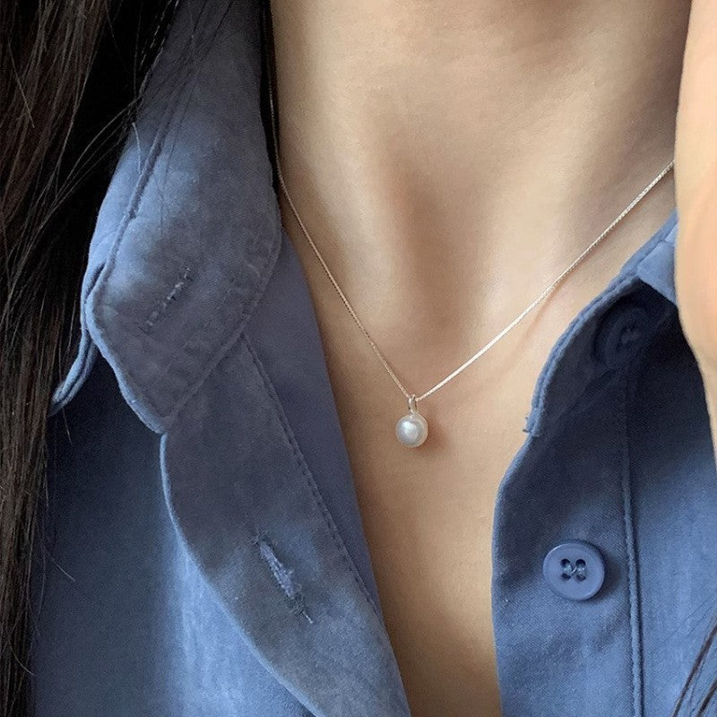 VAKKV Well Content Ball Necklace for Women, Non-Fading Niche High-Grade Sense All-Matching New Product Accessories Summer Clavicle Chain