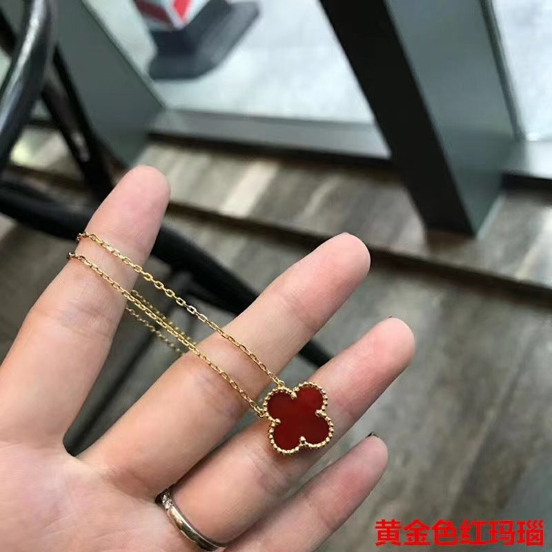 High Version Clover Necklace V Gold Simple Pendant Light Luxury Niche Net Red Clavicle Chain Factory Direct Sales