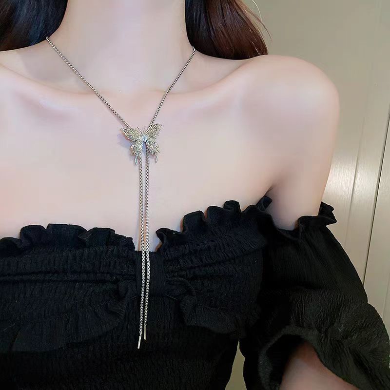 New Cold Style Butterfly Necklace Female Fashion Ins Style Personality All-Match Necklace Niche High-End Clavicle Chain Accessories