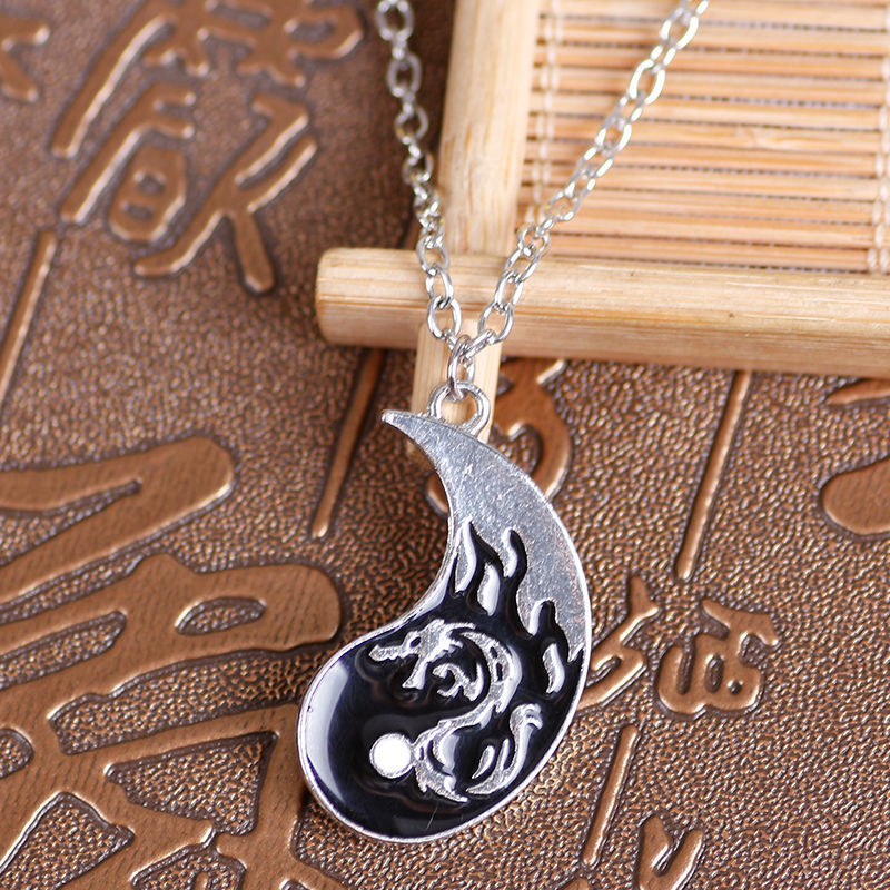 Cross-Border Hot E-Commerce Dedicated Dragon Tai Chi Necklace Couple's Pendant Necklace Gossip Dragon Totem Stitching Necklace in Stock