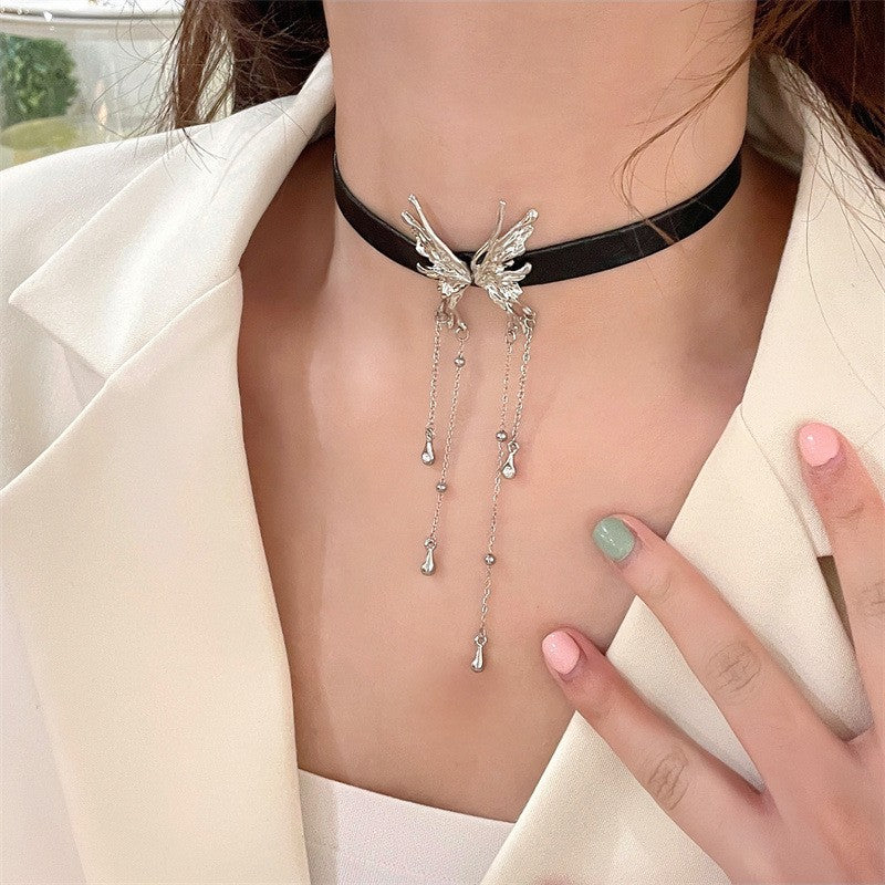 New Cold Style Butterfly Necklace Female Fashion Ins Style Personality All-Match Necklace Niche High-End Clavicle Chain Accessories