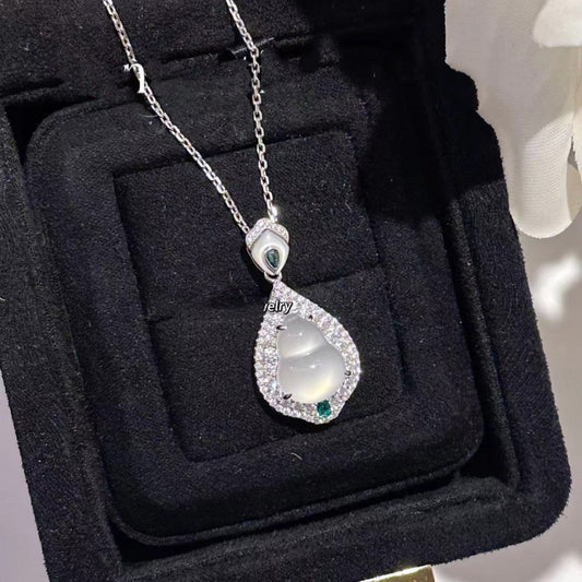 vakkv New Chinese Style Gourd Leaf White Chalcedony White Shell Necklace Women's Water-Foam Jade Clavicle Chain Xiaohongshu Same Style Temperament