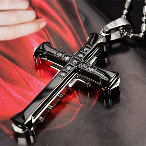 VAKKV Dark Knight Same Style Men's Diamond Cross Pendant Silver Gold Black Domineering Pendant Necklace Wholesale