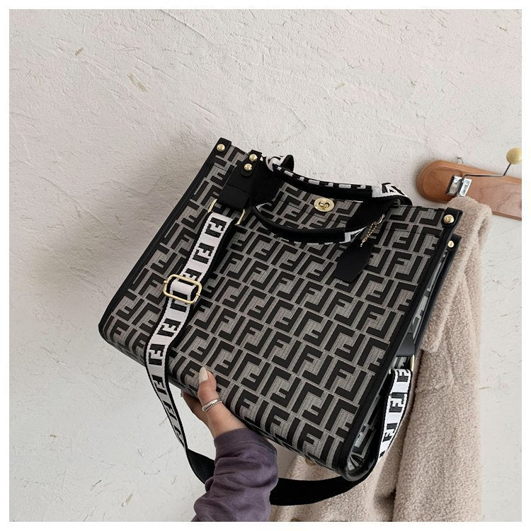 Retro Popular Women's Bags Autumn and Winter New Western Style Large Capacity Totes Bags Shoulder Bag Handbag Cross-Border Supply