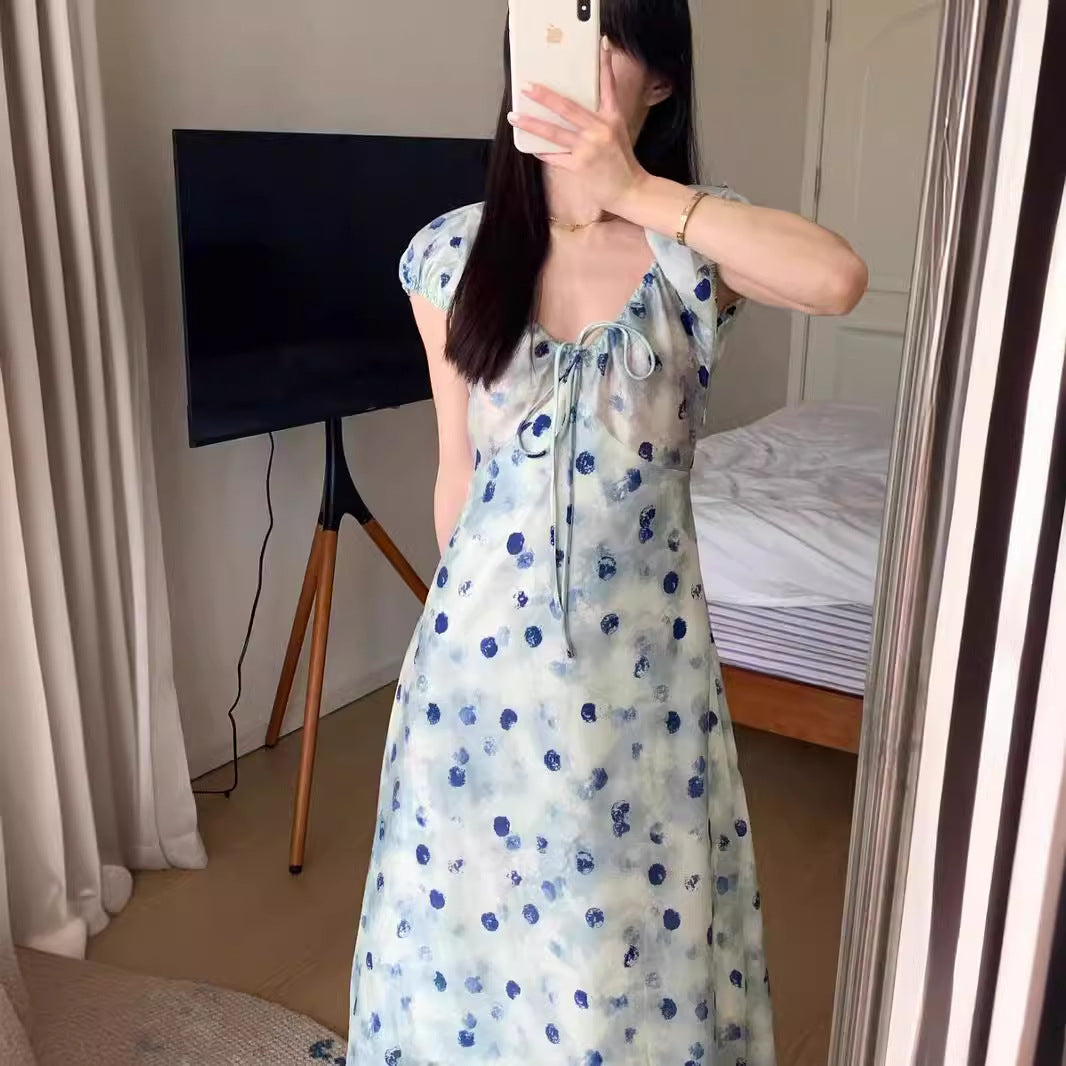 2024 Elegant Wave Point Drawstring V-Neck Lace up Long Dress for Celebrity French Tea Break Design Sense Holiday Dress