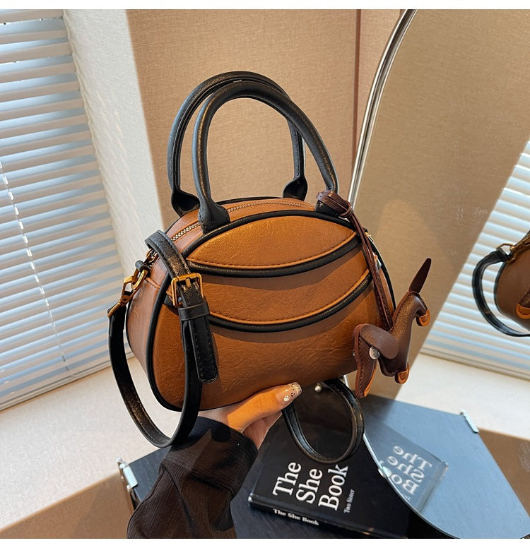 VAKKV 2025 popular Creative New Fashion Portable Shell Bag Hot Style Pendant Shoulder Bag Simple Versatile Girl Messenger Bag