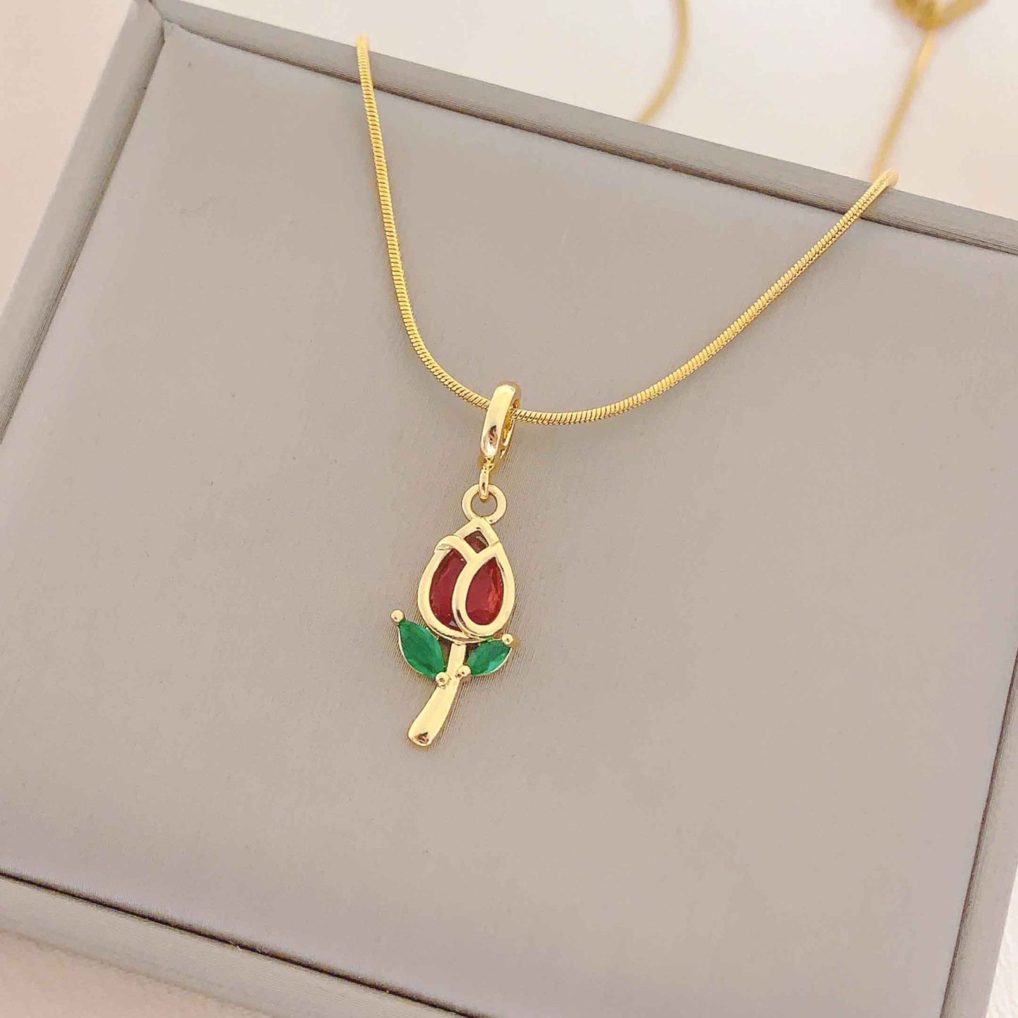 Women's Non-Fading Necklace Summer Small Cute and Graceful Titanium Steel Necklace Versatile High-Grade Ornament Simple Clavicle Chain