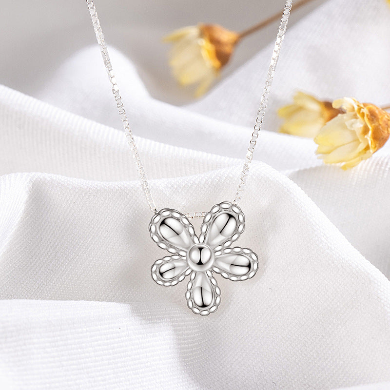 VAKKV Caraini S925 Sterling Silver Flowers Necklace Simple Niche Chic Internet Celebrity Daisy Necklace Women's All-Match High Sense