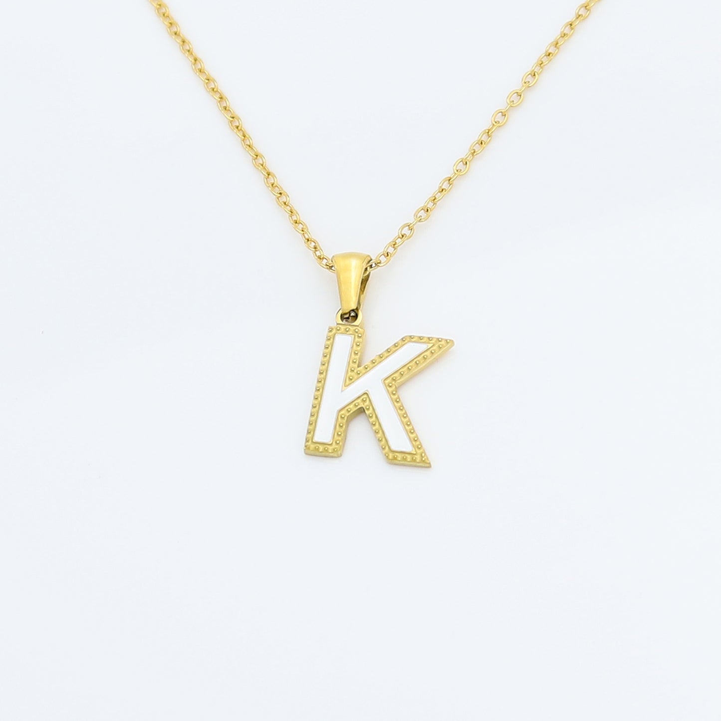 vakkv Style All-Matching Fashion 26 English Letter Necklace White Shell Color Shell Pendant Titanium Steel 18K Gold Plating Stainless Steel Jewelry