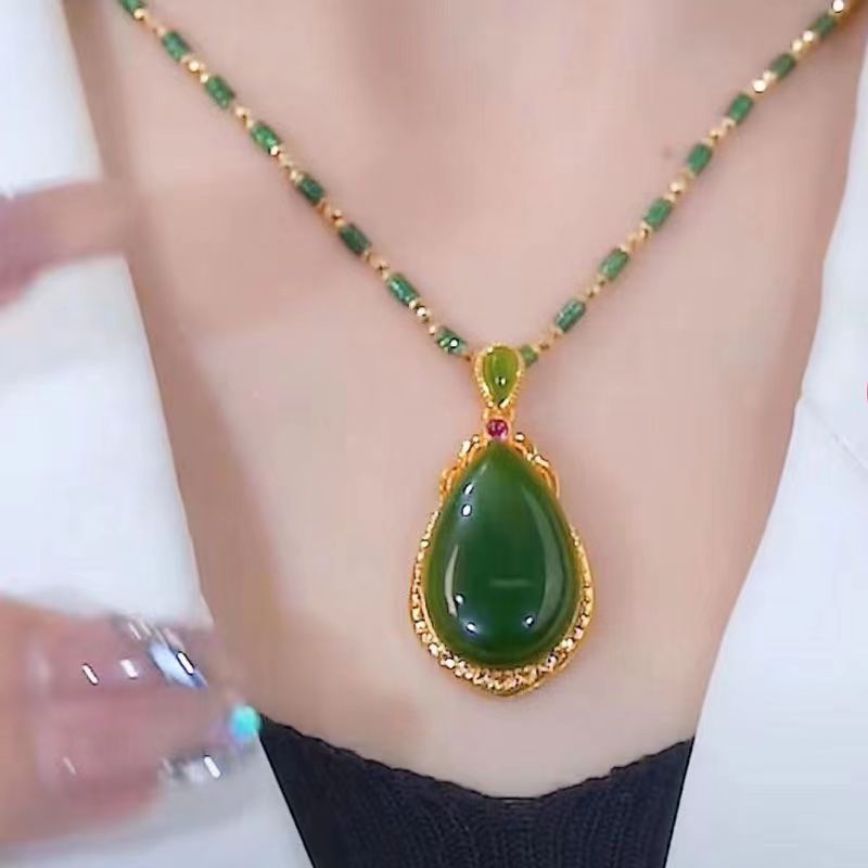 vakkv  Best-Seller on Douyin Jasper Water Drop Pendant Gold Necklace for Women Retro Fashion Elegance Simple New Online Influencer Necklace Women