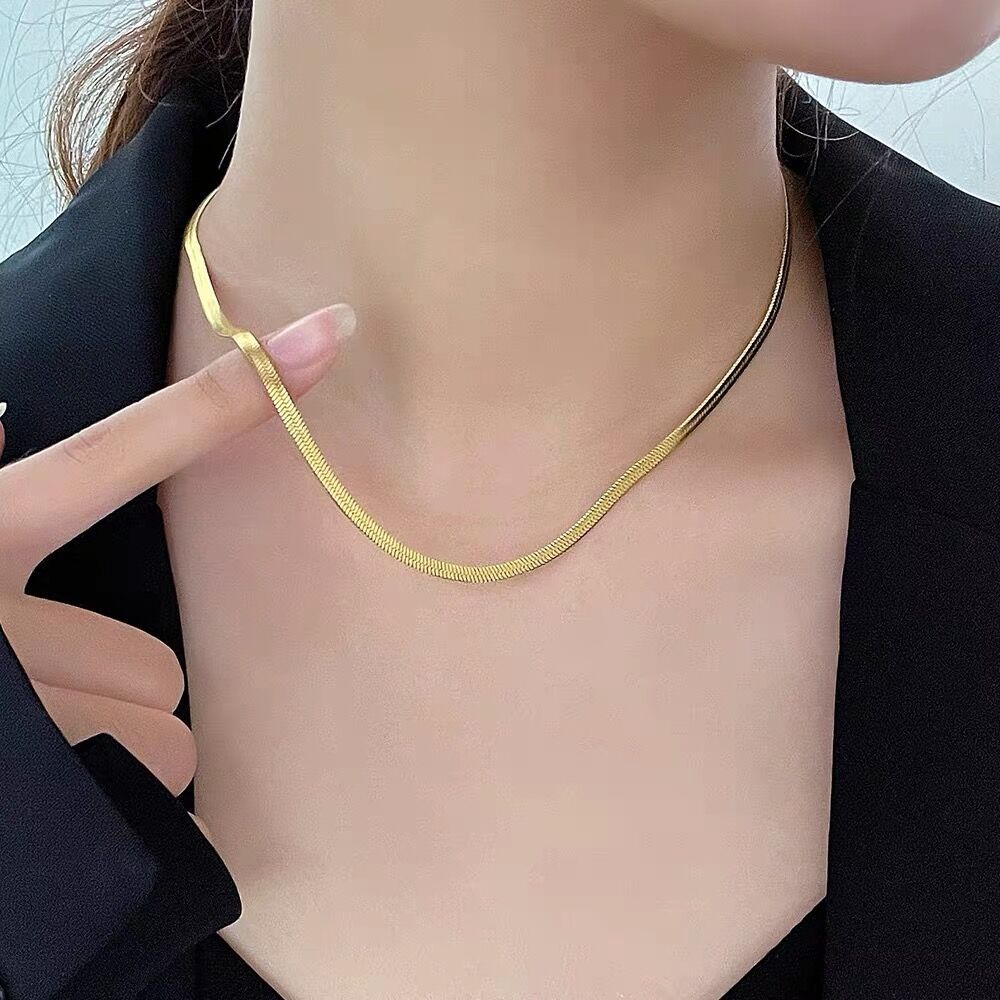 S925 Sterling Silver Flat Snake Bones Chain Ins Cold Style Blade Chain Fashion Necklace Female Choker Clavicle Chain Necklace