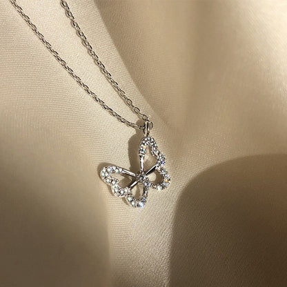 vakkv  HOT and NEW Cross Border Vintage Butterfly Pendant Necklace for Women Graceful Online Influencer Same Style Popular OT Buckle Collarbone Necklace Bracelet Suit