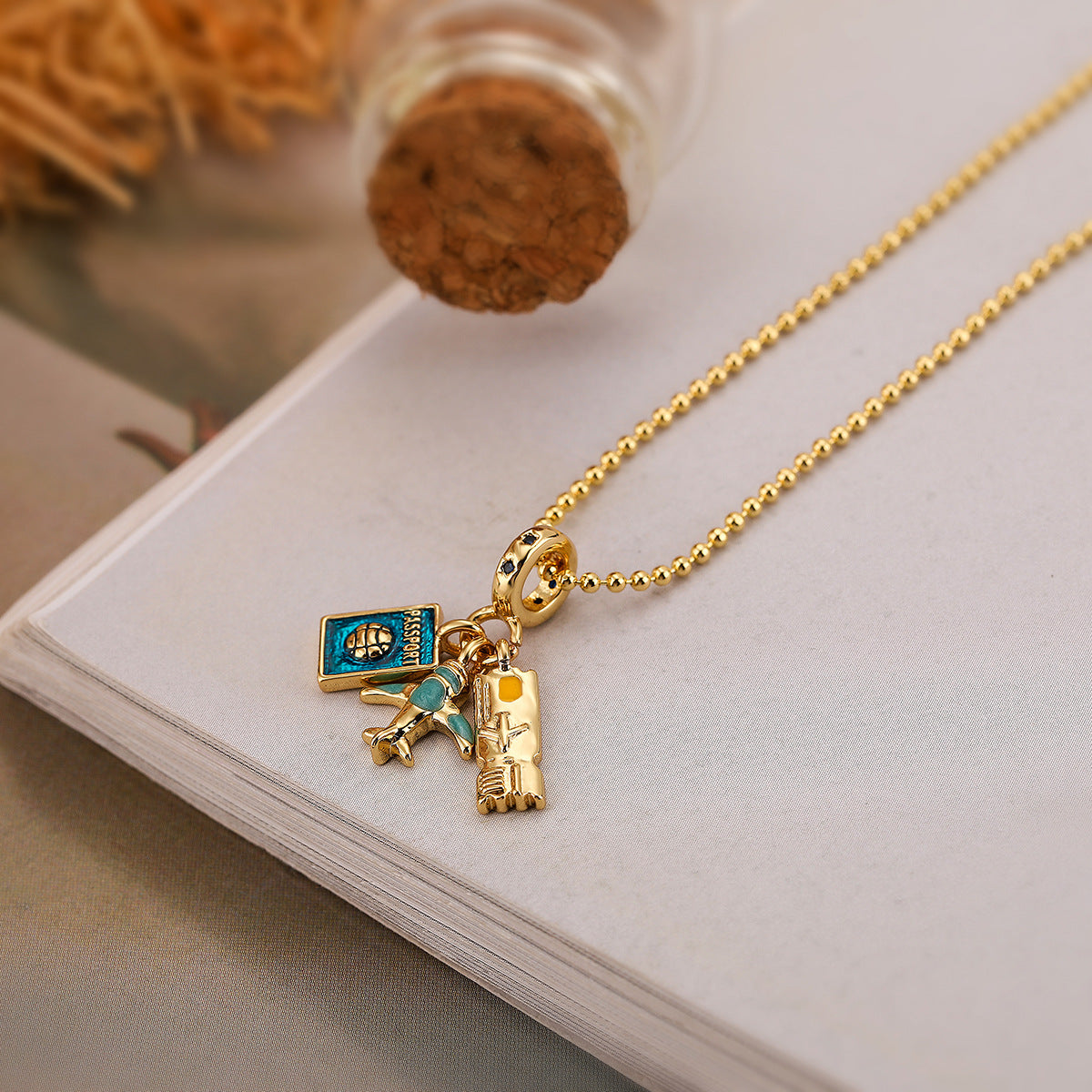 Aogu Creative Copper Gold Plated Zircon Camera Passport Pendant Necklace Female Ins Internet Celebrity Niche Personality Clavicle Chain