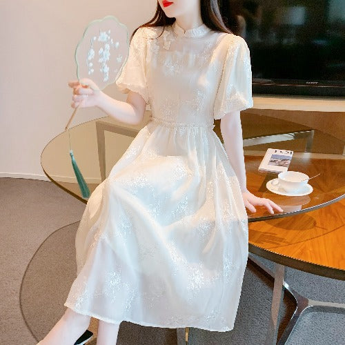 New Chinese style improved cheongsam dress, 2024 summer new style chiffon embroidery, waist reduction, slimming and petite women's spring