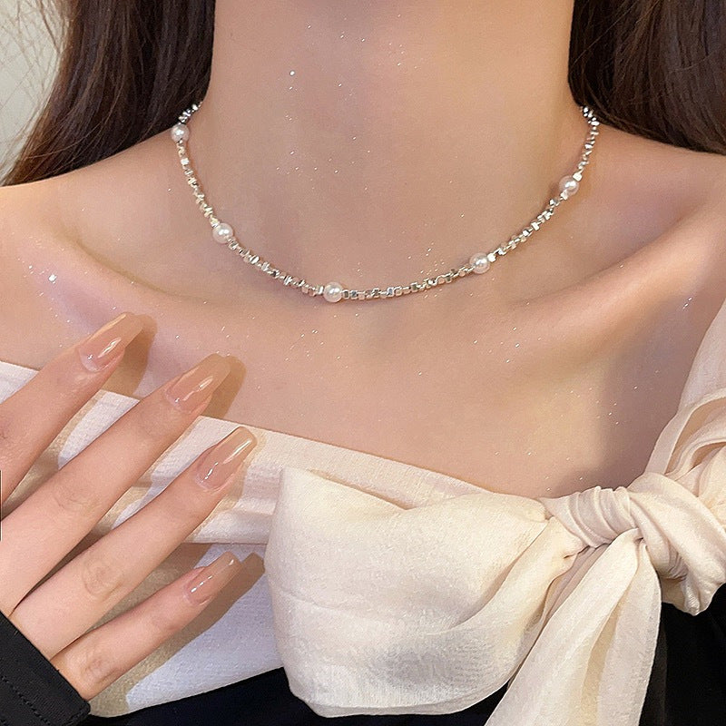 vakkv Small Pieces of Silver Pearl Necklace Light Luxury Clavicle Chain Special-Interest Design High Sense Necklace  New Popular Accessories