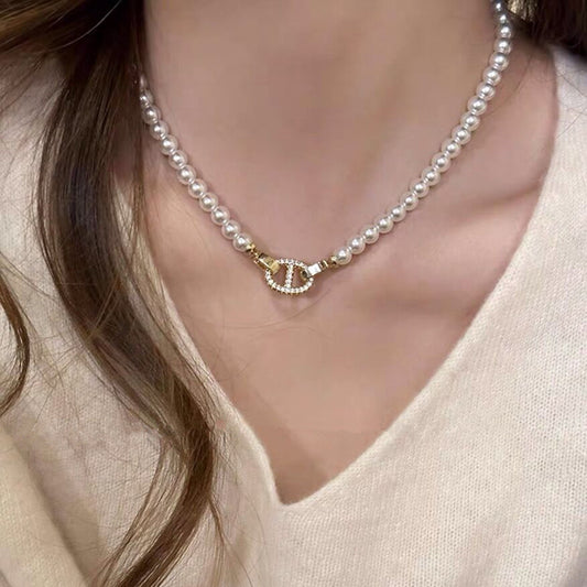 vakkv Letter Pig Bright Pearl Necklace Sweater Chain Retro Personality and Minimalism All-Matching Graceful Necklace Clavicle Chain