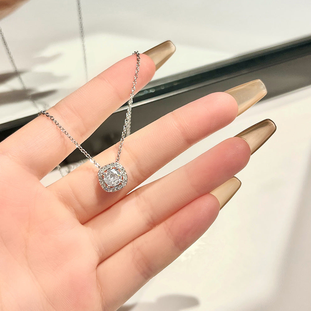 vakkv  Summer Cube Sugar Necklace Princess Light Luxury Titanium Steel No Fading Clavicle Chain All-Match Necklace Ornament Wholesale