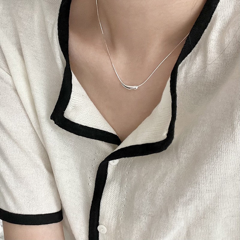 VAKKV Well Content Ball Necklace for Women, Non-Fading Niche High-Grade Sense All-Matching New Product Accessories Summer Clavicle Chain