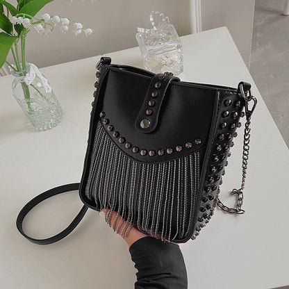 Cross-Border New Arrival Rivet Women's Bag European and American Locomotive Style Tassel Bag Ins Fashion Shoulder Messenger Bag Belt Bag Cell Phone Case