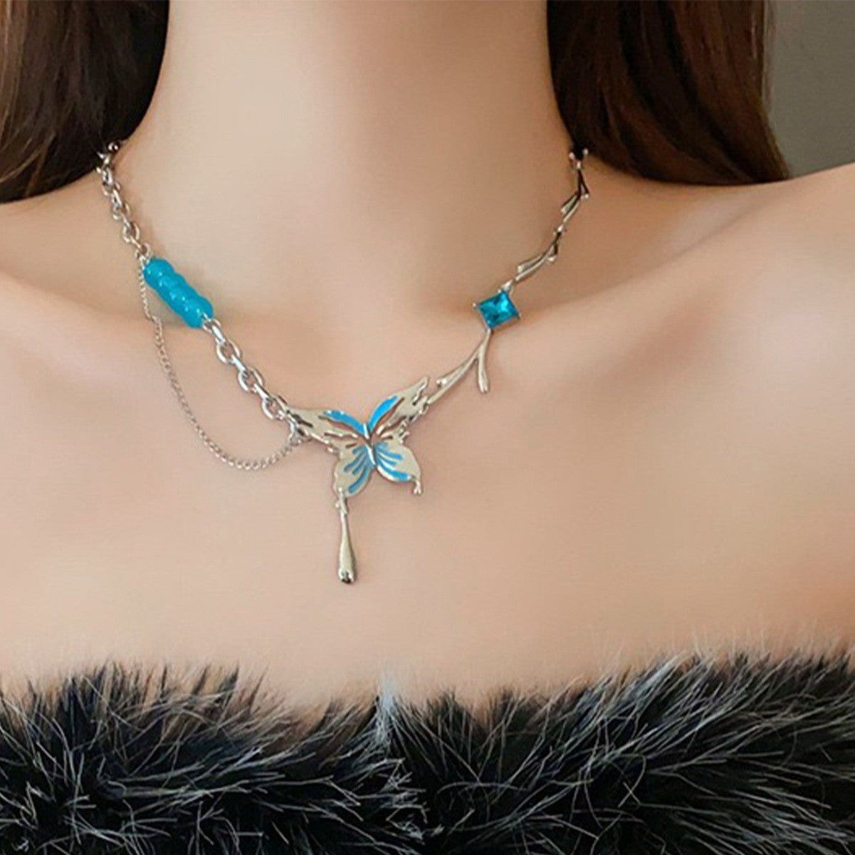 New Cold Style Butterfly Necklace Female Fashion Ins Style Personality All-Match Necklace Niche High-End Clavicle Chain Accessories