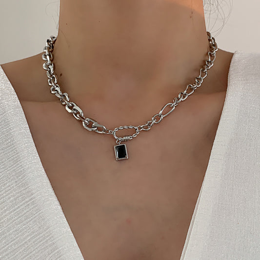 vakkv Titanium Steel Clavicle Chain Short Women's Simple Colorfast Black Diamond Niche Design All-Match Ins Cold Style Necklace