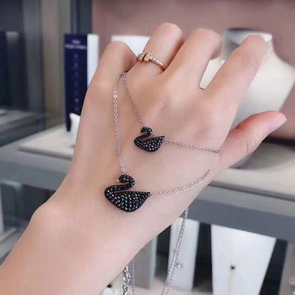 VAKKV Shijia 1:1 High Version Gradient Blue Black Swan Necklace Female Polo Crystal Swan Clavicle Chain Factory Delivery