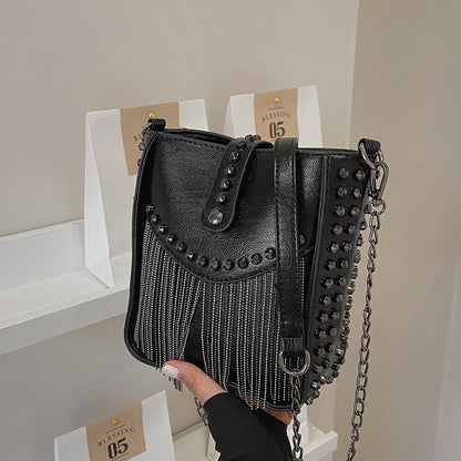 Cross-Border New Arrival Rivet Women's Bag European and American Locomotive Style Tassel Bag Ins Fashion Shoulder Messenger Bag Belt Bag Cell Phone Case