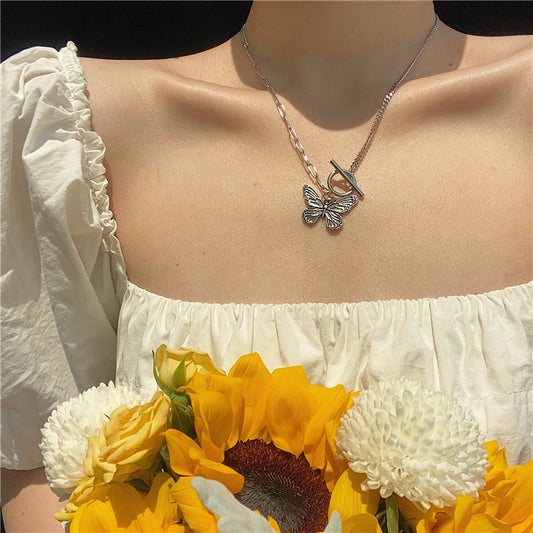 vakkv  HOT and NEW Cross Border Vintage Butterfly Pendant Necklace for Women Graceful Online Influencer Same Style Popular OT Buckle Collarbone Necklace Bracelet Suit