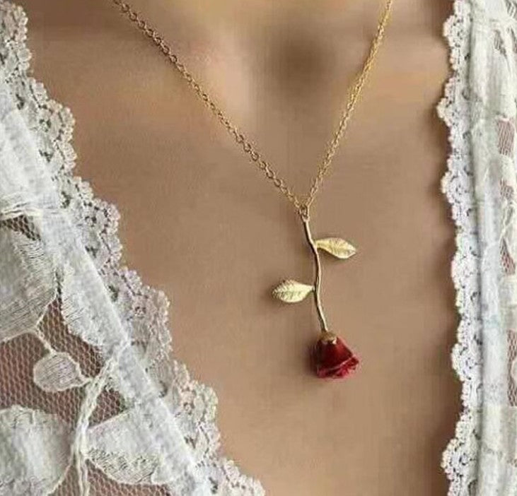 vakkv HOTan and NEWn New Accessories Creative Drop Red Rose Pendant Necklace for Girlfriend Valentine's Day Gift