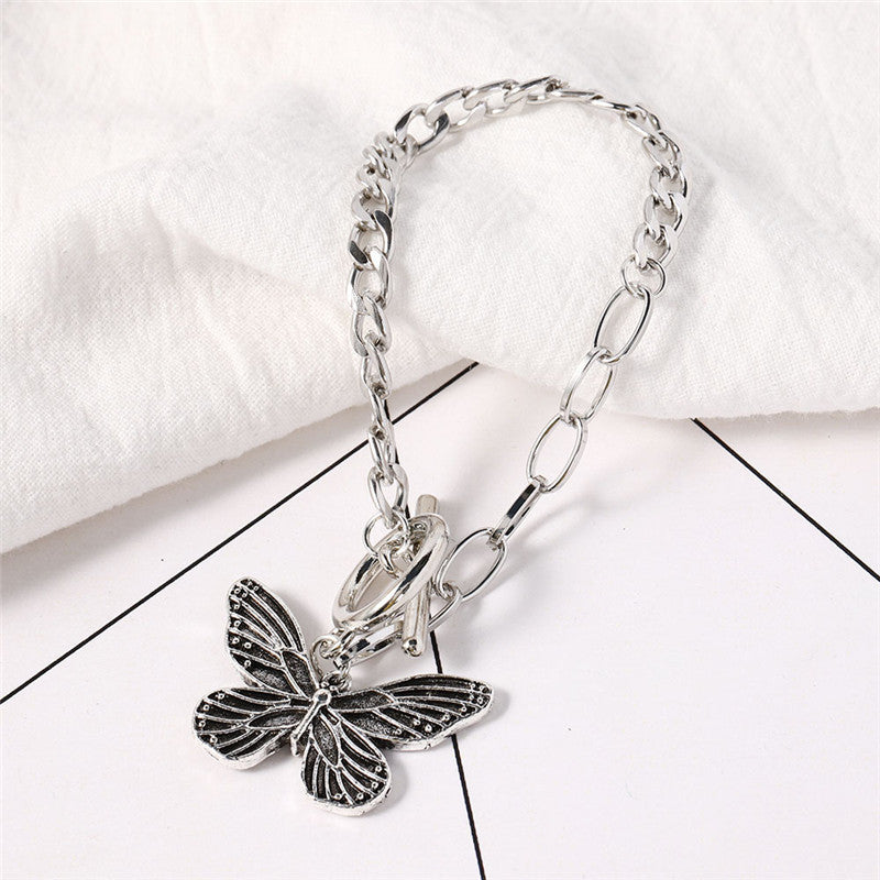 vakkv  HOT and NEW Cross Border Vintage Butterfly Pendant Necklace for Women Graceful Online Influencer Same Style Popular OT Buckle Collarbone Necklace Bracelet Suit