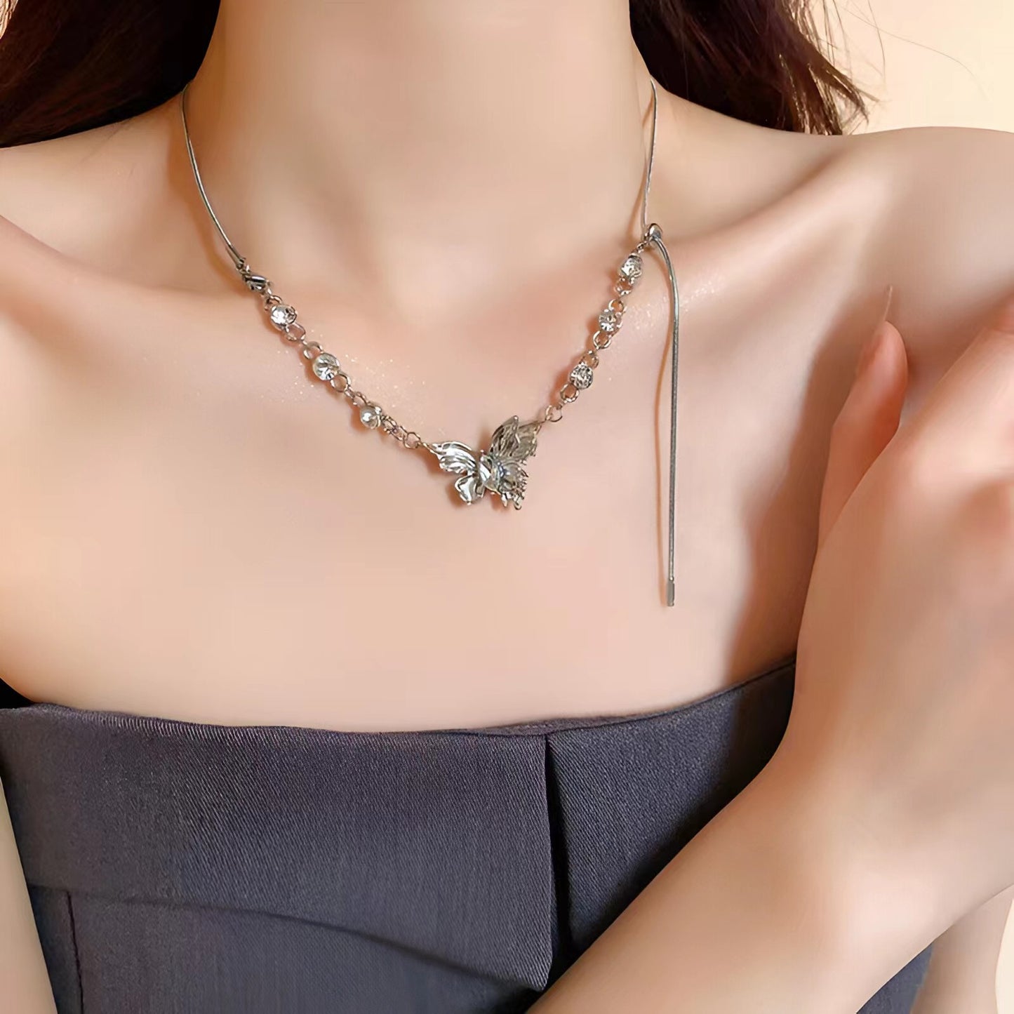 New Cold Style Butterfly Necklace Female Fashion Ins Style Personality All-Match Necklace Niche High-End Clavicle Chain Accessories