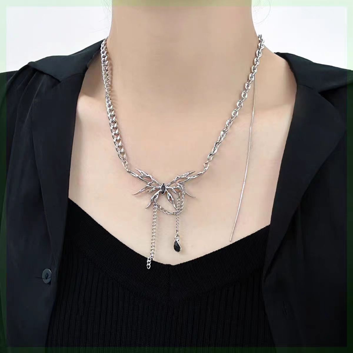 New Cold Style Butterfly Necklace Female Fashion Ins Style Personality All-Match Necklace Niche High-End Clavicle Chain Accessories