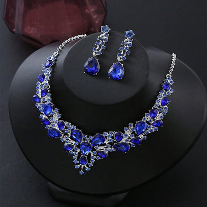 Retro Design HOTan and NEWn Crystal Gem Necklace and Earrings Suite Exquisite Design Fashion Temperament Bride Ornament