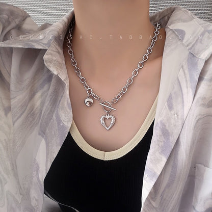 vakkv  HOT and NEW Cross Border Vintage Butterfly Pendant Necklace for Women Graceful Online Influencer Same Style Popular OT Buckle Collarbone Necklace Bracelet Suit