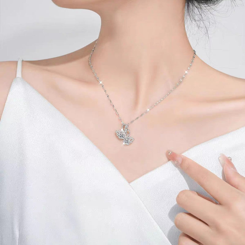 Tik Tok Live Stream Pt950 White Gold Color Double Swan Necklace Light Luxury Minority Swan Pendant Female Clavicle Chain for Girlfriend