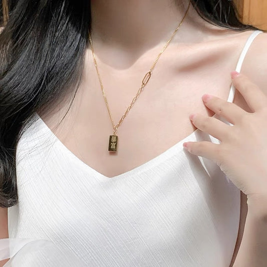 Rich Fortune Gianduja Noisettes Titanium Steel Necklace for Women  Hot Online Influencer Clavicle Chain Special-Interest Design Stylish Pendant