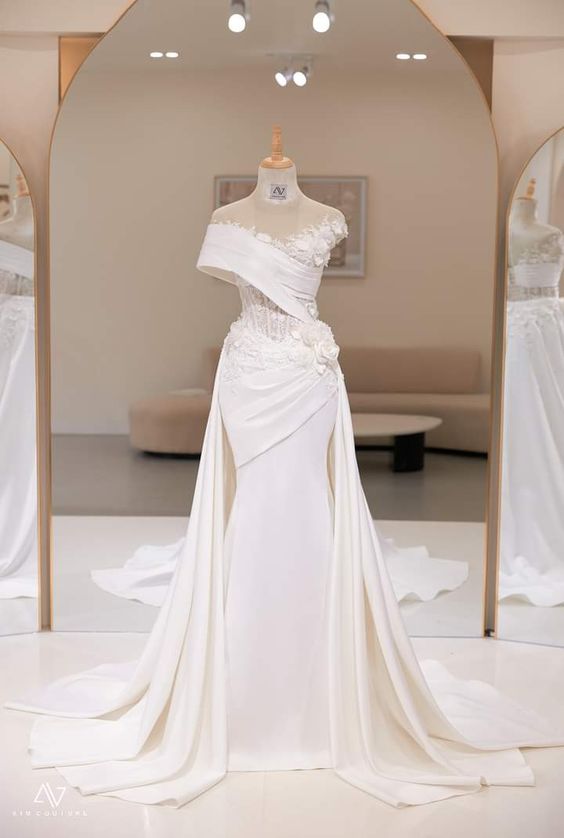 VAKKV Vintage Mermaid Long White Satin Wedding Dresses v2069