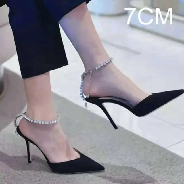 Pointy Rhinestones One-Line Buckle Sandals Women's Leather Crystal Pendant High Heels Fashion Diamond Pumps Wedding Shoes Kq8