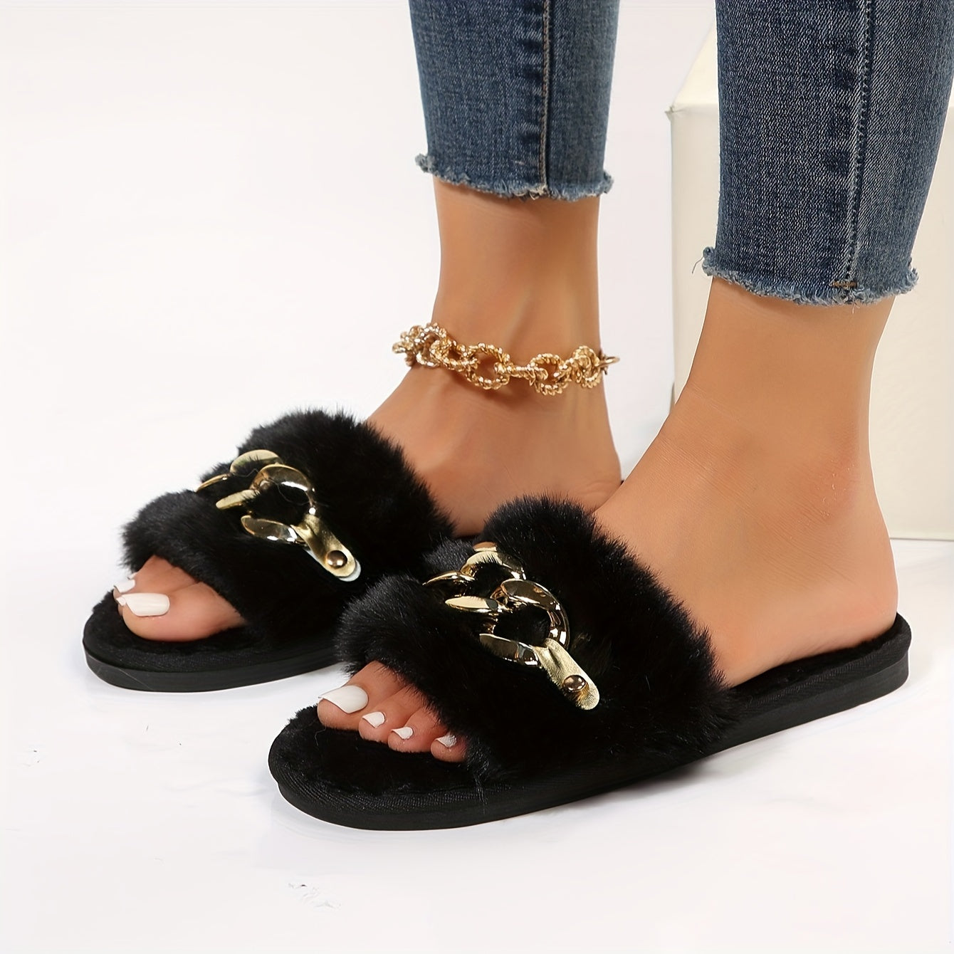 Cozy Chain Decor Slippers - Ultra Soft, Plush, and Warm Casual Slip-On Shoes for Comfortable Indoor Wear - Perfect for Home, Lounging, and Relaxation