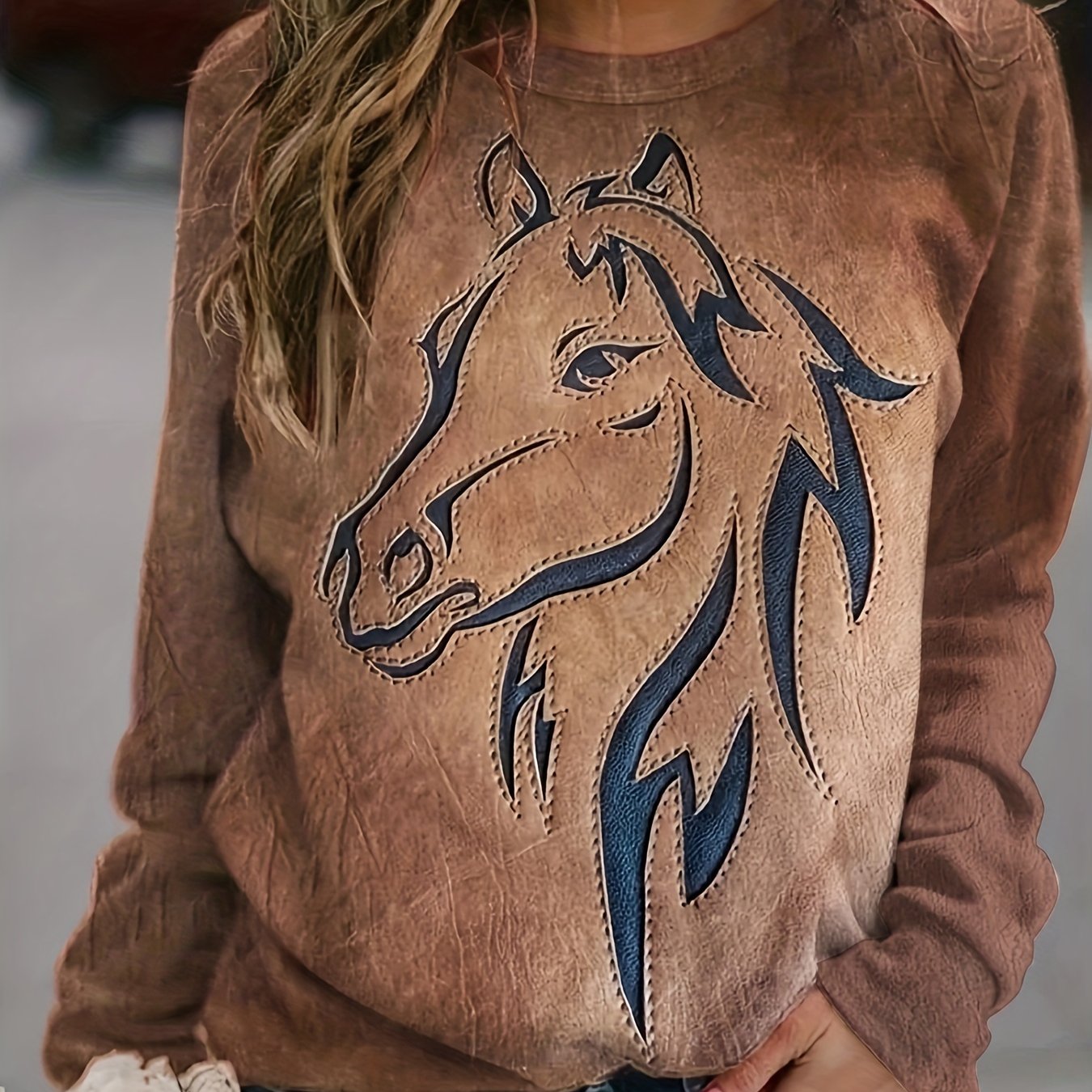 Cozy Horse Print Pullover Sweatshirt - Ultra-Soft and Casual Long Sleeve Crew Neck for Chilly Fall and Winter Days - Exclusively Designed for Womens Everyday Wear