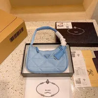 Briefcases Luxury designer handbags large tote bags is made of quality nylon material classic style fashionable single shoulder bag